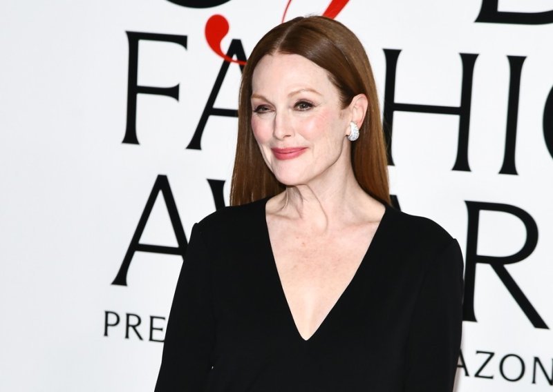 Evo zašto je rumenilo (ali ne bilo kakvo) najbolji beauty saveznik žena u zrelijim godinama