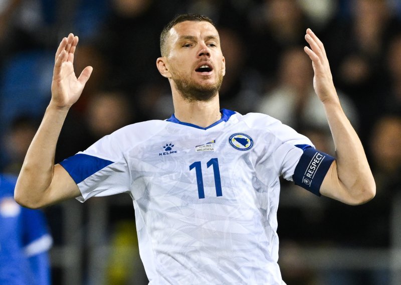 Džeko se oglasio oko skandala u BiH. Navijači ga žestoko kritizirali