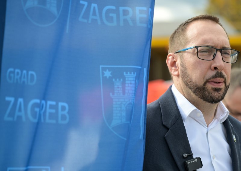 Tomašević predao proračun Zagreba za 2026.: U pripremi je i pet velikih projekata