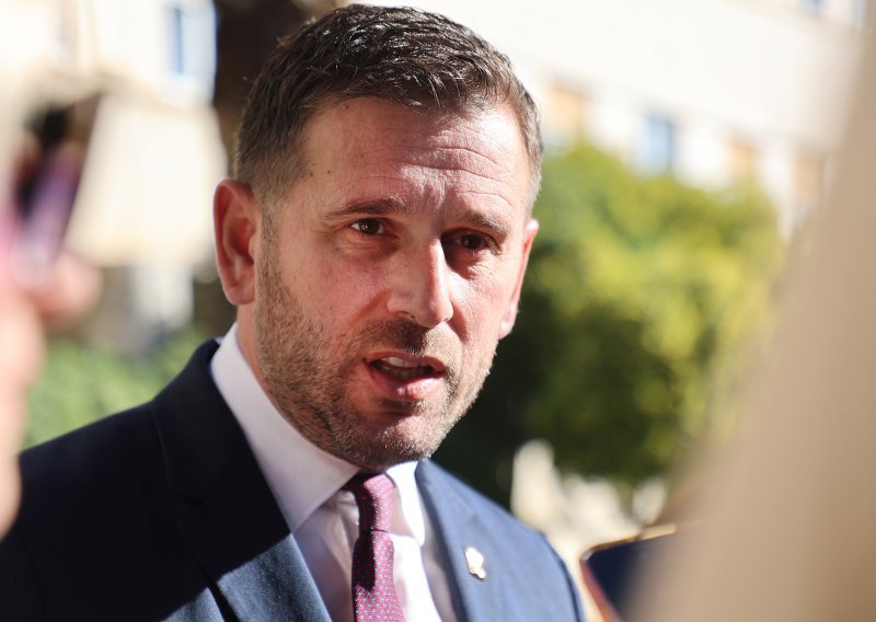 Šuta ponovno osudio incident: 'Apeliram na građane da budu uključivi, ovo nam ne treba'