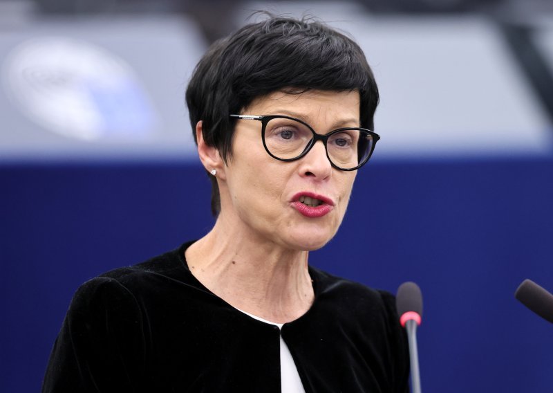 Europska komisija: Povjerenici posjetom Sloveniji nisu prekršili kodeks ponašanja