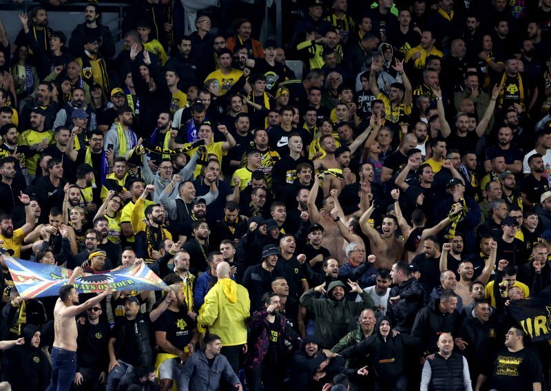 Tragedija u Grčkoj: Mladi navijač AEK-a ubijen u navijačkom sukobu