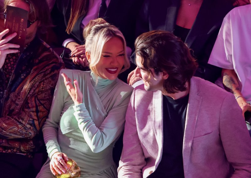 Flert u prvom redu: Maja Šuput i 'Savršeni' ukrali show u Zadru