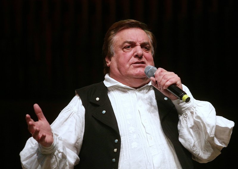 Emotivno pojavljivanje: Sinovi Kiće Slabinca na promociji knjige, ovako izgledaju