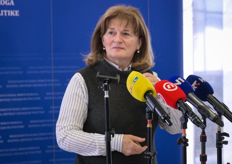 Sindikati javne službe odbili Vladin prijedlog povišice, nudili im 1015 eura osnovice