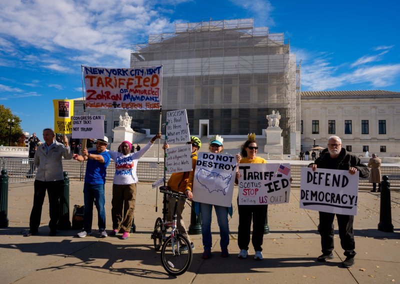 Vrhovni sud 'rešetao' Trumpova odvjetnika: Morao je objasniti jednu stvar