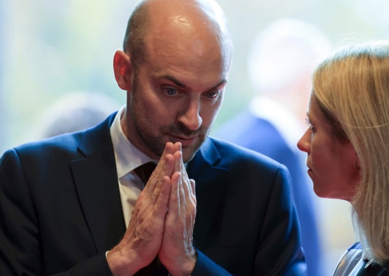 Francuski ministar pozvao na sankcije protiv kineske tvrtke: 'Krivotvorena i ilegalna roba'