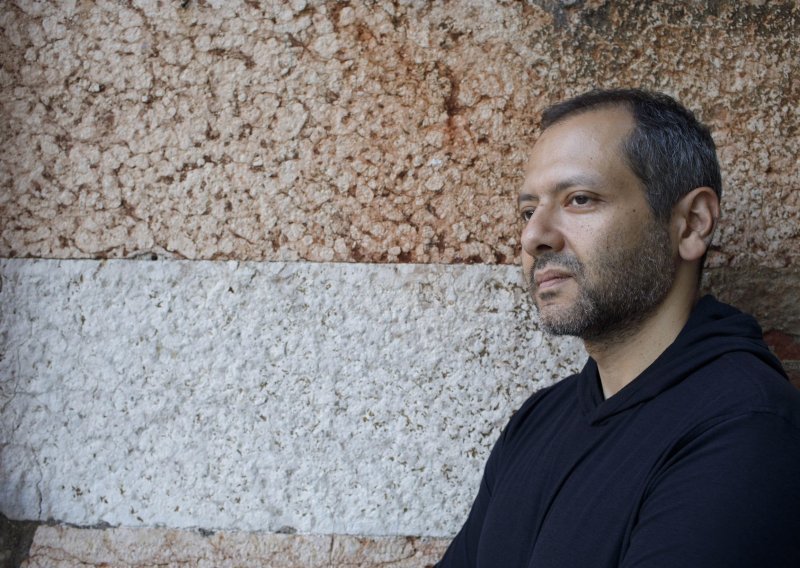 Omar El Akkad: Znam kako izgleda kad granata rascijepi dijete. Zapad nikad nije bio moralan