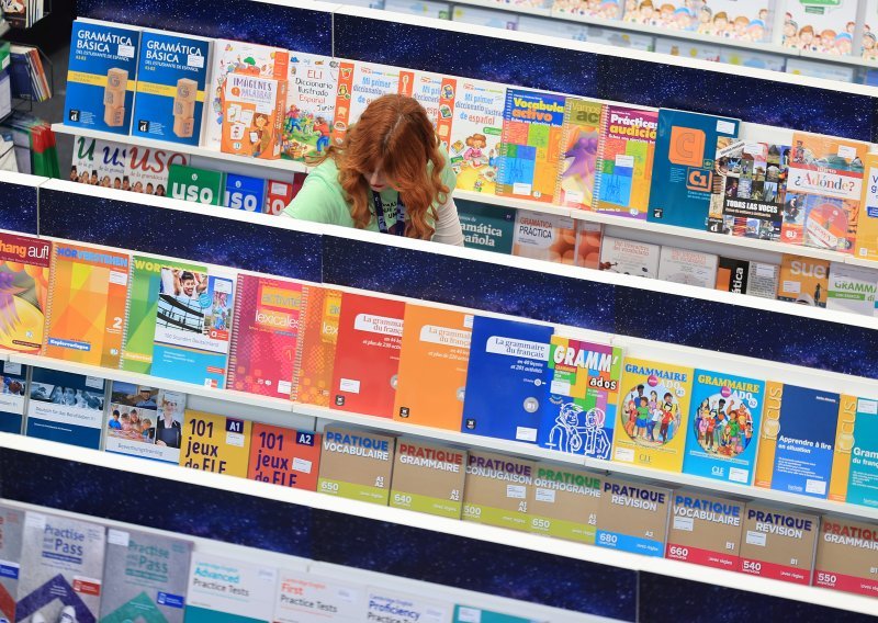 Uvodi se Kulturna iskaznica: Mladima 100 eura za izložbe, predstave, knjige