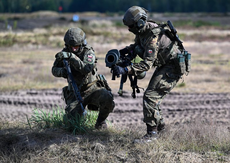 Moćna zemlja NATO-a pokreće novi program vojne obuke, procurio plan koji će ugroziti Rusiju