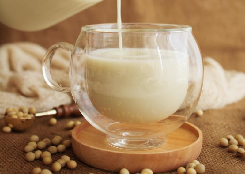 Sojino, zobeno, bademovo, rižino... Koje je biljno mlijeko najzdravije?