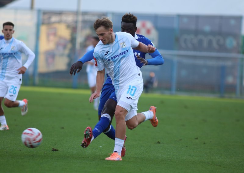 Pogledajte kako je Toni Fruk sjajnim golom doveo Rijeku u vodstvo