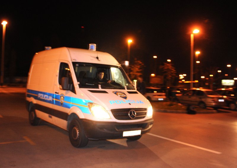 Prometni kaos u Splitu: Opljačkana poznata trgovina, policija kontrolira prilaze gradu