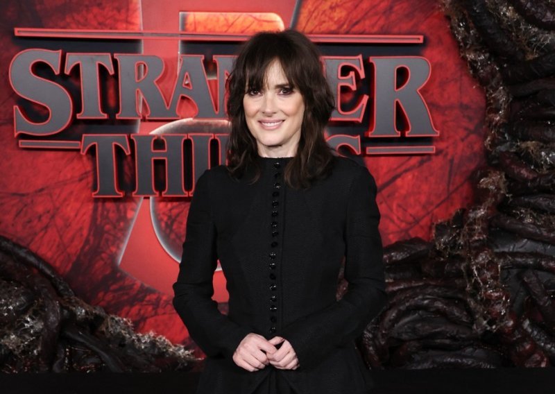 Sve je zasjenila na premijeri: Winona Ryder očitala lekciju iz stila