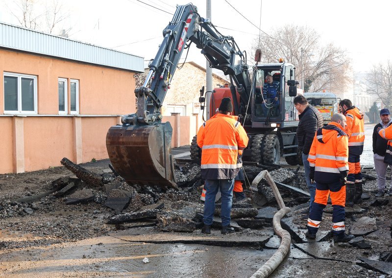 Popucala magistralna cijev, dijelovi Zagreba ostali kompletno bez vode