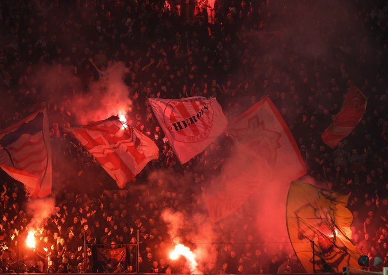 Delije otele zastavu navijačima SHNL kluba pa se pohvalile na utakmici