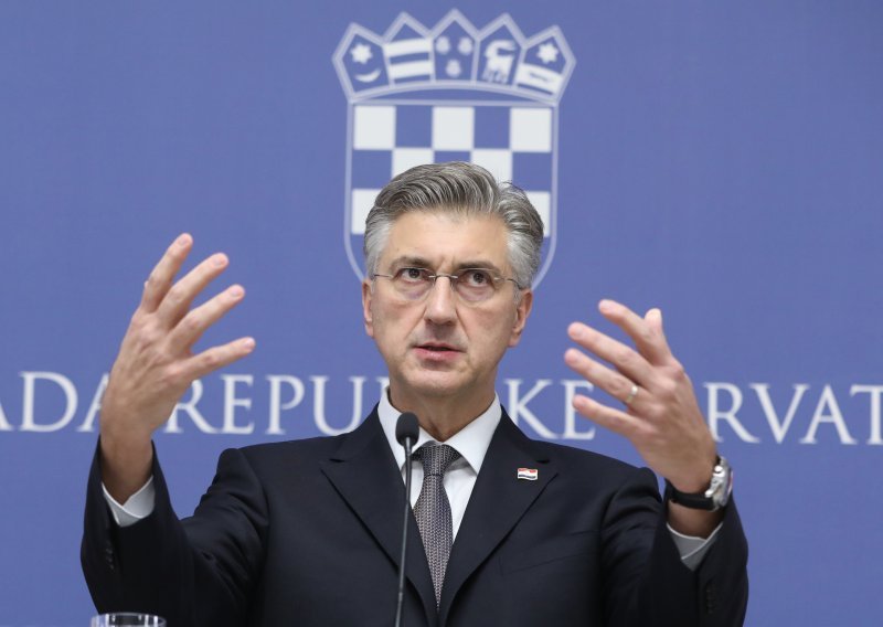 Plenković: Izbor Dejana Medakovića za izložbu nije bio primjeren