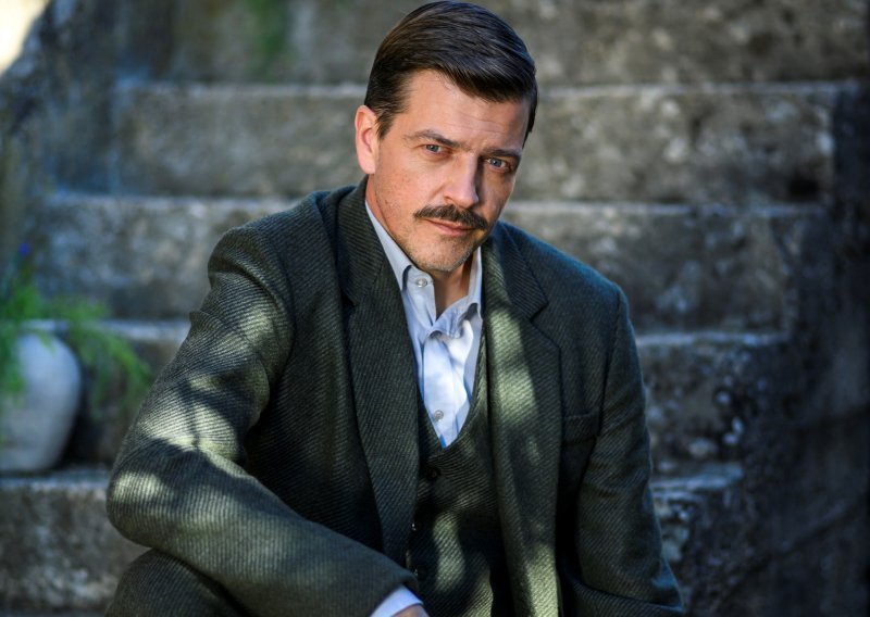 Zagonetna poruka pred veliko finale: Amar Bukvić oprašta se od lika iz hit serije?