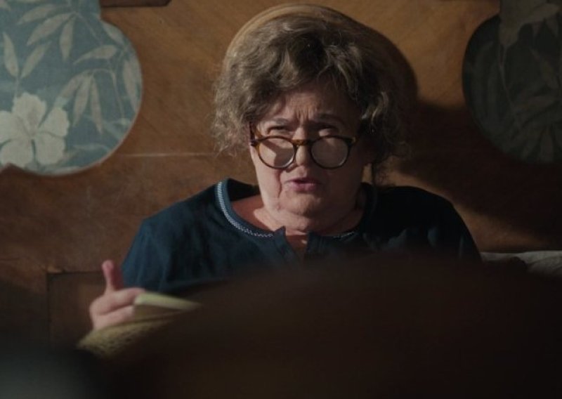 Prepoznajete li ovu glumicu iz 'Divljih pčela'? Legendarna glumica vratila se na ekran