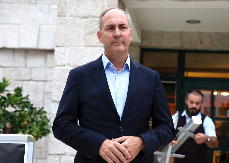 Bartulica i slovenski desničar: Zelena ljevica uvodi seksualni preodgoj jer žele svijet sa što manje djece