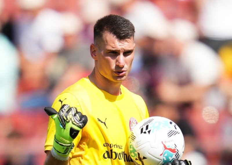 Dominik Livaković je tek drugu ovosezonsku pobjedu svoje Girone gledao s klupe za pričuve