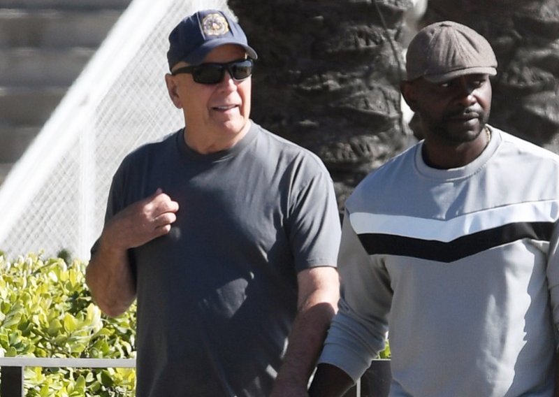 Izgleda neprepoznatljivo: Bruce Willis u rijetkom pojavljivanju u javnosti