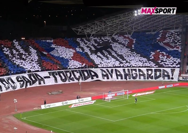 Pogledajte koreografiju Torcide na početku utakmice