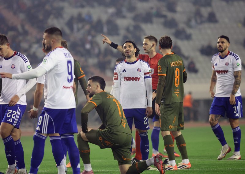 Nakon utakmice na Poljudu igrač Osijeka krenuo u obračun s navijačima, suigrači spriječili fizički sukob