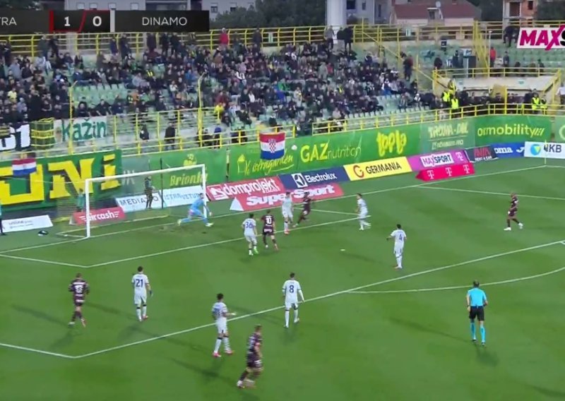 Raspad Dinama u Puli! Pogledajte što očajnoj obrani Modrih radi Lawal