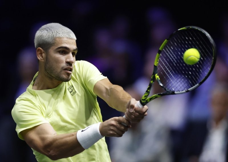 Carlos Alcaraz za samo sat i 42 minute stigao do prve pobjede u Torinu