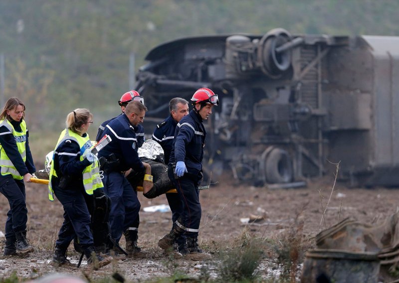 Najmanje 5 poginulih u iskliznuću vlaka tijekom testiranja u Francuskoj