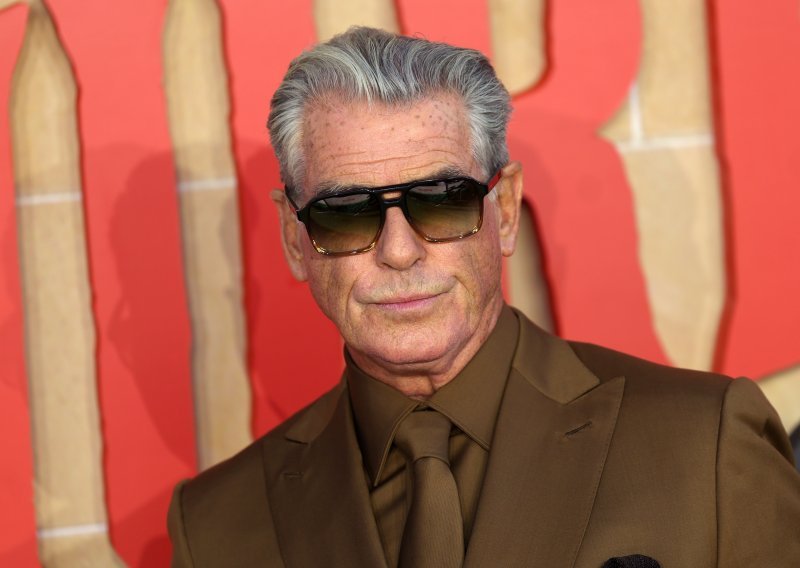 Dirljivo pomirenje Piercea Brosnana sa sinom kojeg se 'odrekao' prije 20 godina