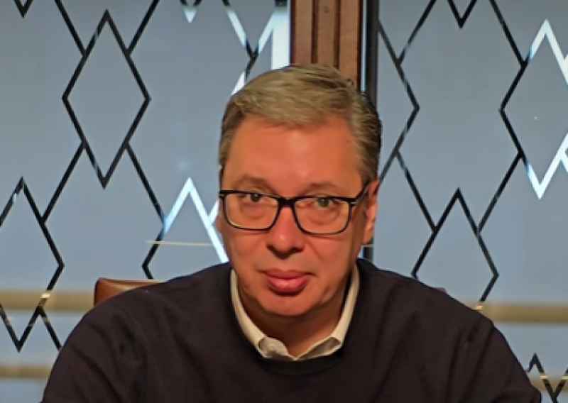 Vučić objavio video: Dragi građani Srbije, zabrinut sam...