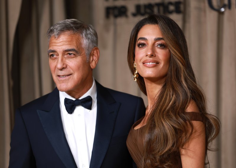 Amal Clooney oduševila novom bojom kose, ali i vatrenim stajlingom