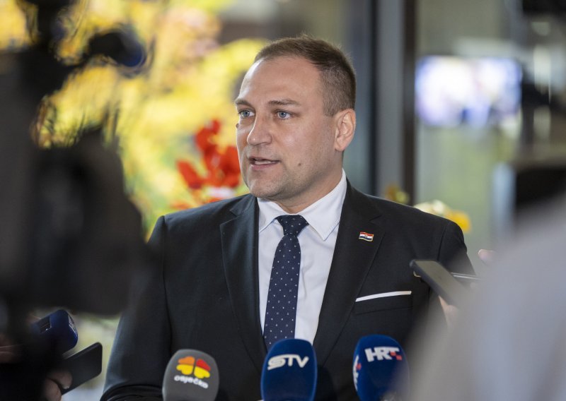 Ministarstvo ukinulo neke zone zaštite od afričke svinjske kuge