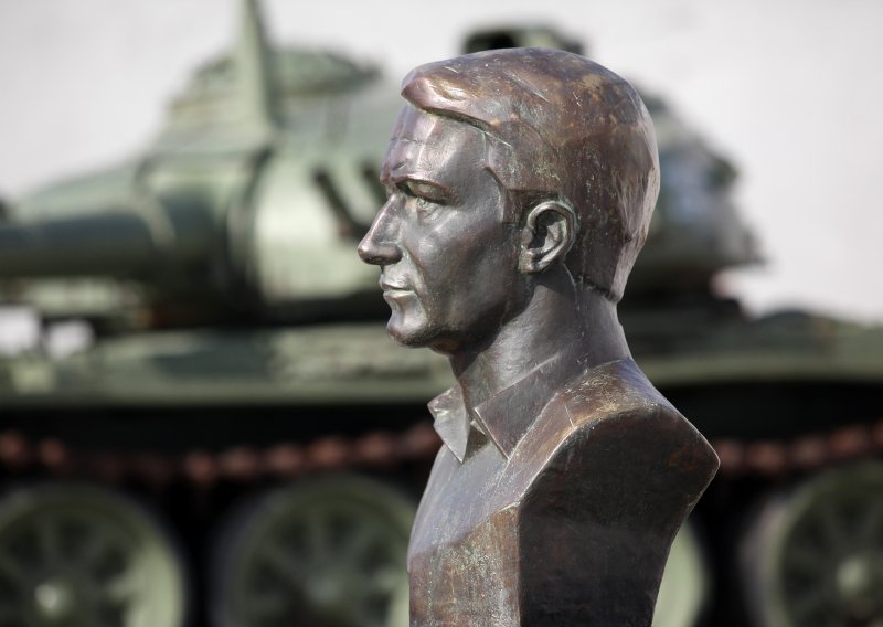 U Borovu Naselju otvorena soba u spomen na generala Blagu Zadru