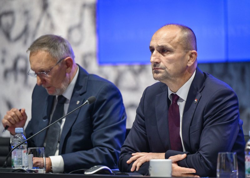 Anušić i Božinović o izložbama: Ima i drugih termina