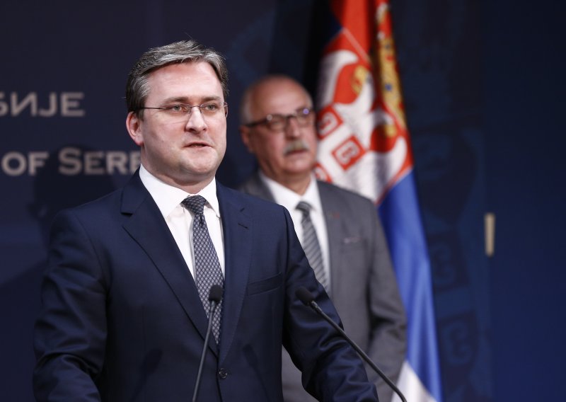 Srbijansko ministarstvo o odgodi izložbe 'Srpkinja': Nemilice se progoni sve srpsko