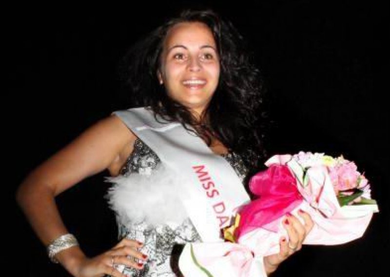 Adrijana Peraić je nova miss Dalmacije