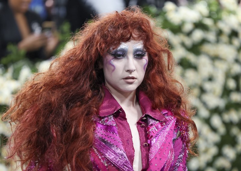 Chappell Roan opet u središtu pažnje: Fotografima na crvenom tepihu dala posebne upute