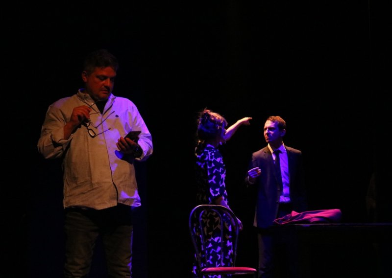 Darujemo ulaznice za predstavu 'Kvetch' u Teatru EXIT