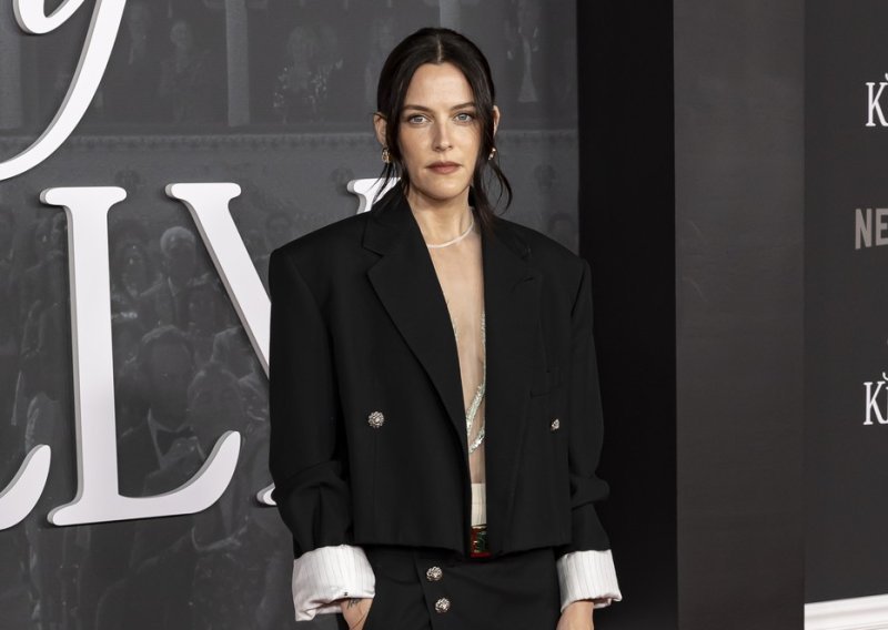 Lijepa unuka Elvisa Presleyja plijenila elegancijom, a svi samo govore o njezinim cipelama