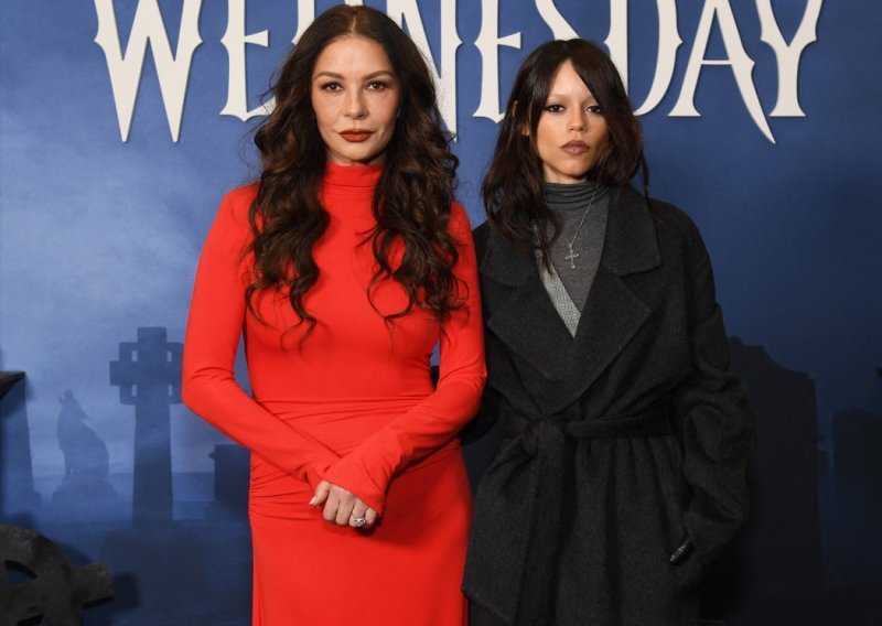 Ona kao da ne stari: Catherine Zeta-Jones zasjenila je i 33 godine mlađu zvijezdu