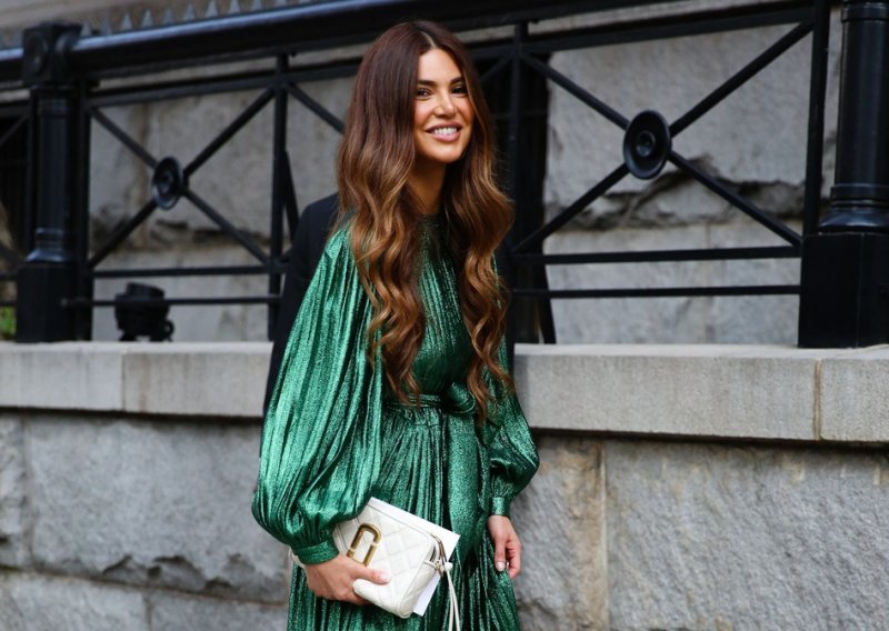 Zaboravite na klasične salonke: Štikle s ovim detaljem obilježit će blagdansku sezonu