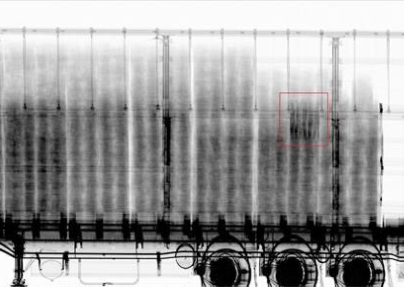 Prijavio odjeću, a švercao tablete: Srbin 'pao' s lijekovima koji se smatraju drogom