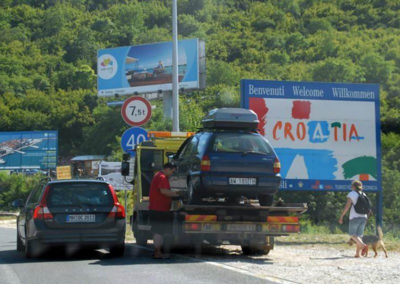 Prošli vikend u Hrvatsku ušlo manje putnika nego lani