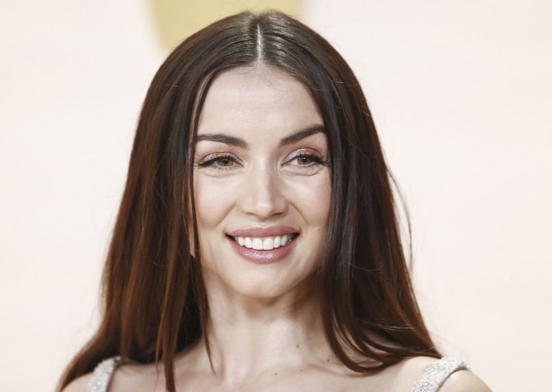 Ana de Armas brzo je zamijenila Cruisea: Evo tko ga je 'prešišao'