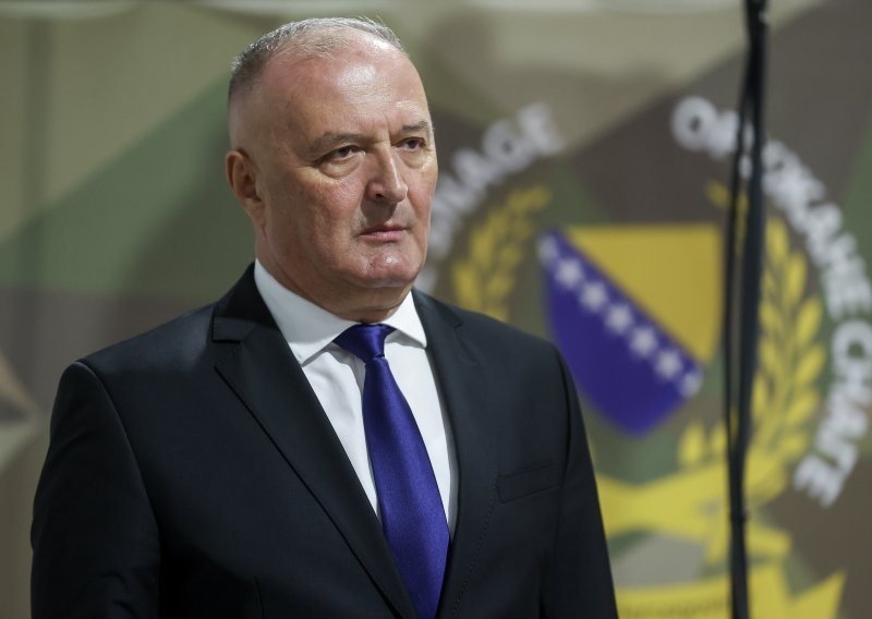 Ministar obrane želi temeljitu istragu ruskih kampova u BiH: 'Otkrile su ih strane službe'