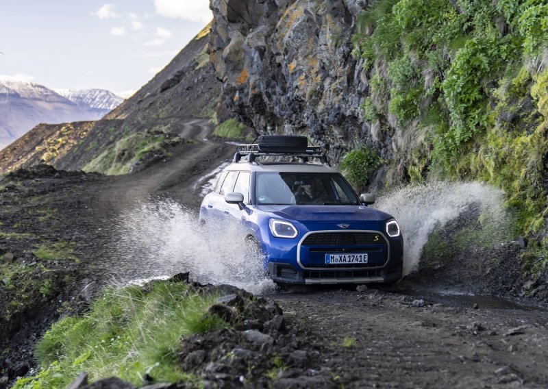 MINI Countryman SE ALL4 na električnom putovanju: Island - zemlja gejzira, vulkana, ledenjaka i planina
