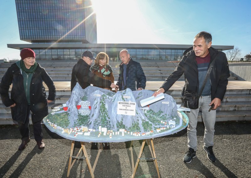 Performans ispred ministarstva zbog prometnog projekta u Omišu: 'Bi li Dubrovčani pustili bušenje Straduna?'